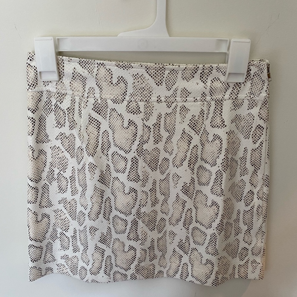 NWOT light snakeskin skirt
